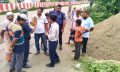 বেগমগঞ্জে মহাসড়কে অবৈধভাবে বালি রেখে দখল, ভ্রাম্যমাণ আদালতে জরিমানা