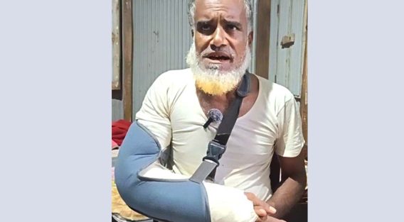 সুবর্ণচরে বৃদ্ধার হাত ভেঙ্গে দিলো প্রতিপক্ষ