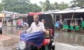 টানা বর্ষণে দুর্বিষহ দিন কাটছে খেটে খাওয়া মানুষের