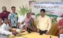 সেনবাগ প্রবাসী কল্যাণ সংস্থার উদ্যোগে শিক্ষার্থীদের মাঝে গাছের চারা বিতরণ