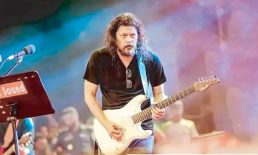 ইতালিতে কনসার্ট ঘিরে বিতর্ক, যা বললেন জেমস’র ম্যানেজার