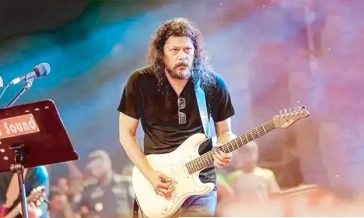ইতালিতে কনসার্ট ঘিরে বিতর্ক, যা বললেন জেমস’র ম্যানেজার