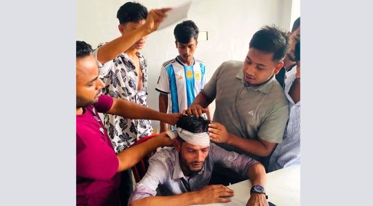 অশ্বদিয়ায় ছাত্রদলের আনন্দ মিছিলে হামলার অভিযোগ, আহত ৮