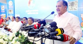 চক্রান্ত না করে দেশ গড়ার কাজে আত্মনিয়োগ করুন : তথ্যমন্ত্রী