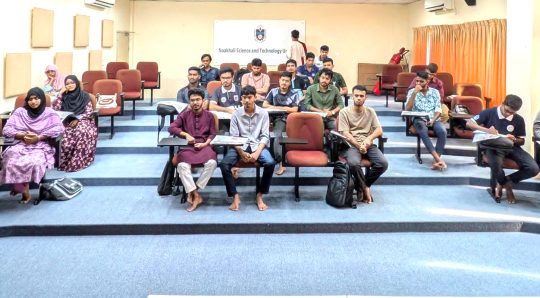 নোবিপ্রবিতে গল্পে আড্ডায় ক্যাম্পাস সাংবাদিকতা অনুষ্ঠিত
