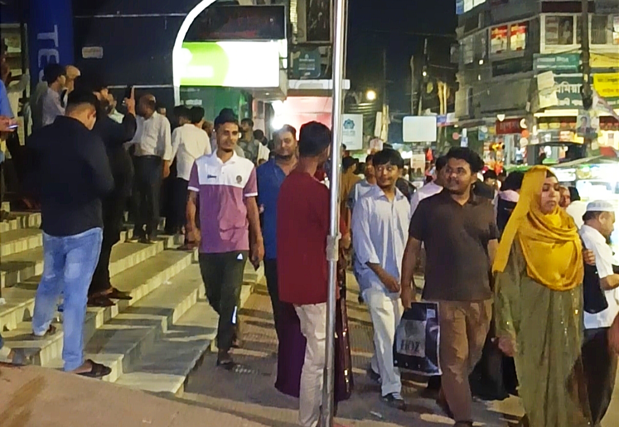বিদ্যুৎ সাশ্রয়ে মাইজদীতে রাত ৮টার মধ্যে দোকানপাট বন্ধের নির্দেশ