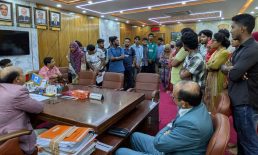 নোবিপ্রবির মাইক্রোবায়োলজি চেয়ারম্যানের অব্যাহতির আদেশ পুনর্বিবেচনার দাবিতে স্মারকলিপি