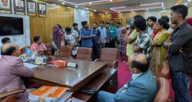 নোবিপ্রবির মাইক্রোবায়োলজি চেয়ারম্যানের অব্যাহতির আদেশ পুনর্বিবেচনার দাবিতে স্মারকলিপি