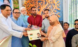 কবিরহাটে কৃতি শিক্ষার্থীদের ছাত্রদলের সংবর্ধনা