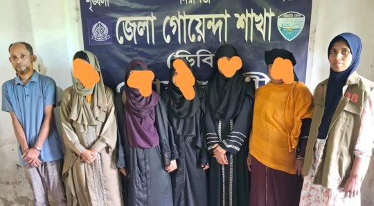 বেগমগঞ্জে দুই আবাসিক হোটেল থেকে ১৮ নারী-পুরুষ গ্রেপ্তার