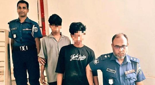 মাদকসেবনে নিষেধ করায় রিকশাচালককে ‘মাদকসেবী’ সাজিয়ে পিটিয়ে হত্যা