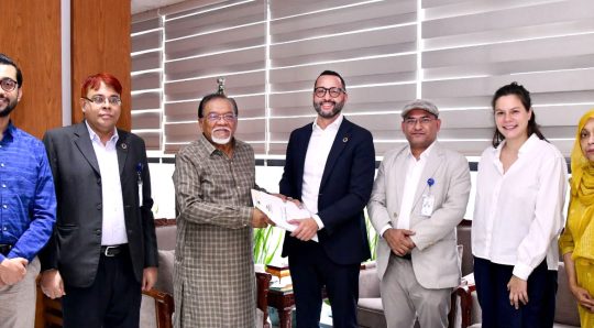 কর্মসংস্থান ও শ্রমিকদের দক্ষতা উন্নয়নে আইএলওর সহযোগিতা নিয়ে আলোচনা