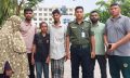 অপহরণকারীদের হাত থেকে পালানো কিশোরকে পরিবারের কাছে ফিরিয়ে দিলেন আনসার সদস্য