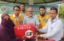 মাইজদীতে অসহায় নারীদের মাঝে লায়ন্স ক্লাবের সেলাই মেশিন বিতরণ